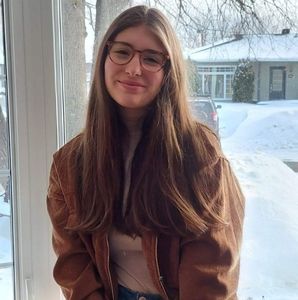 Meet your Posher, Laurie